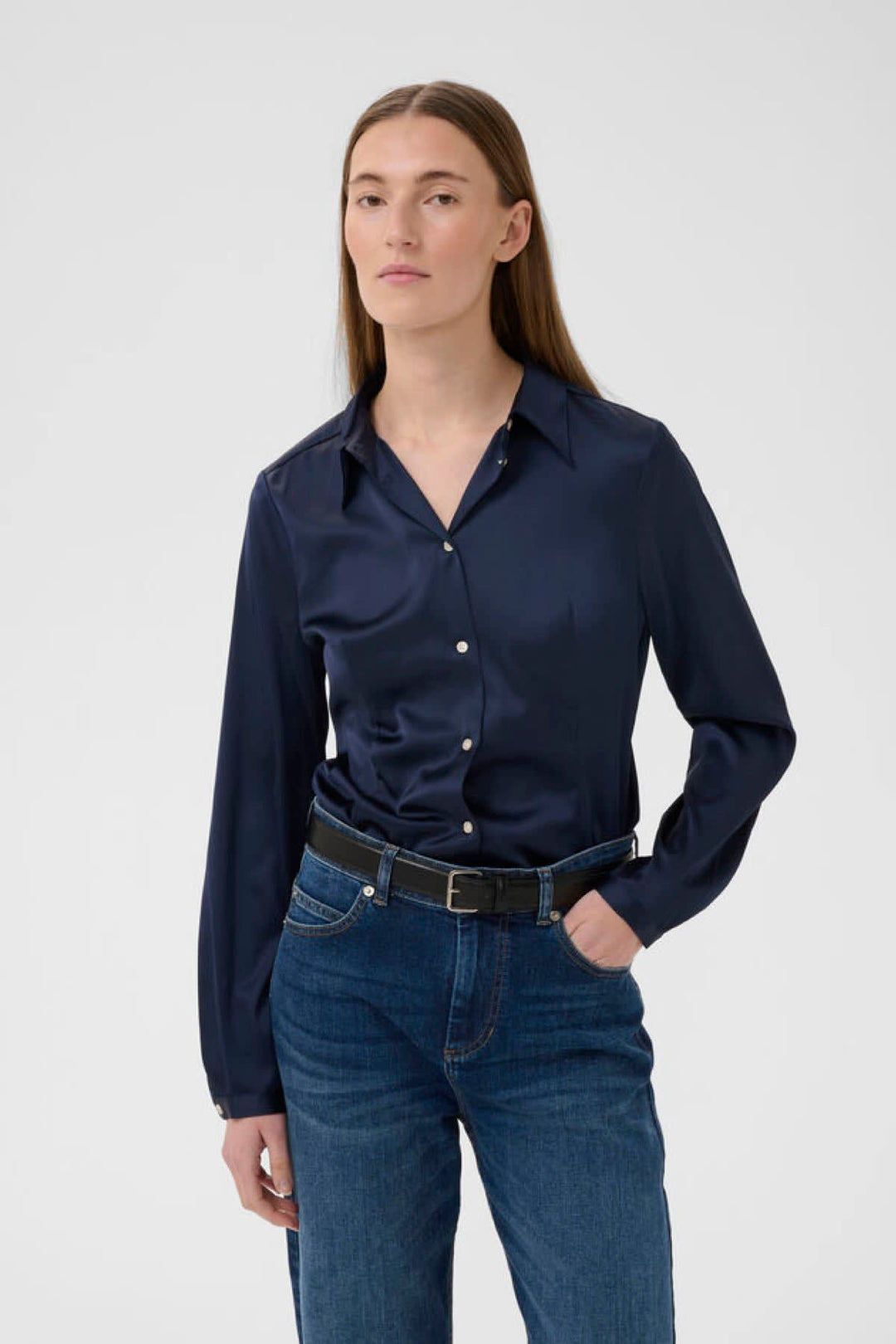 Vue de face chemisier Inwear pour femme blanc à col classique - Valérie Simon