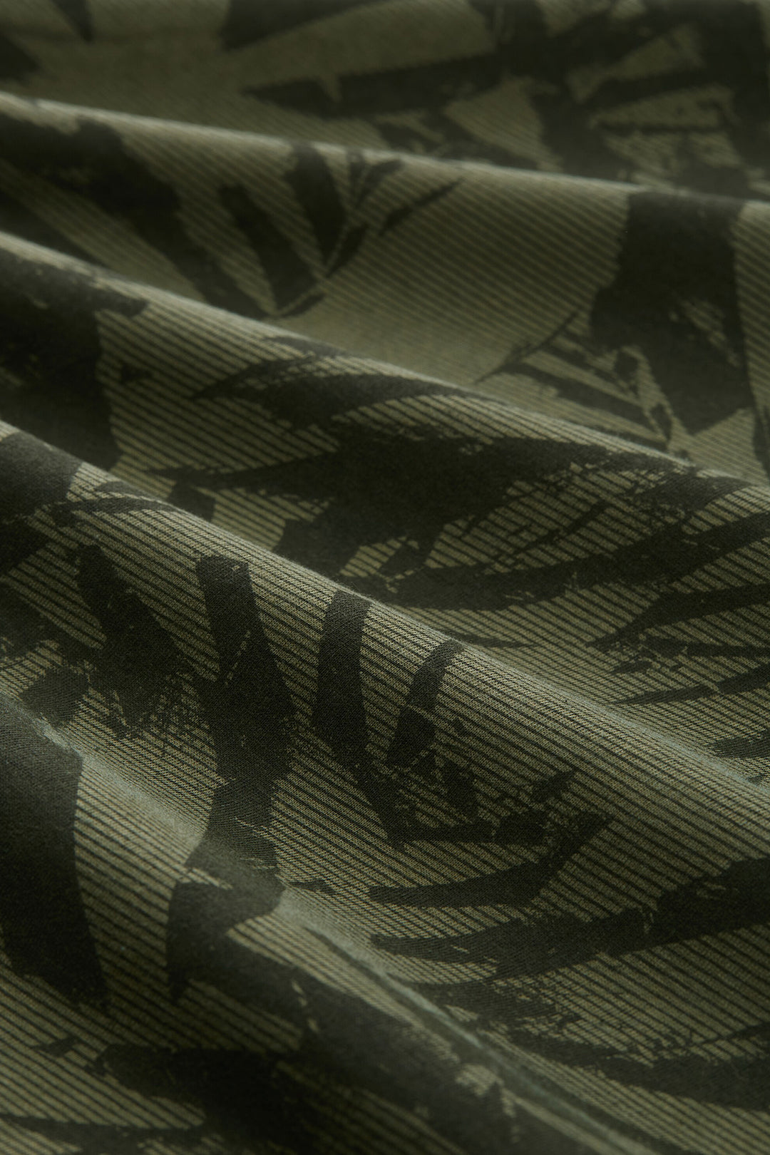 T-shirt with a tone-on-tone tropical print