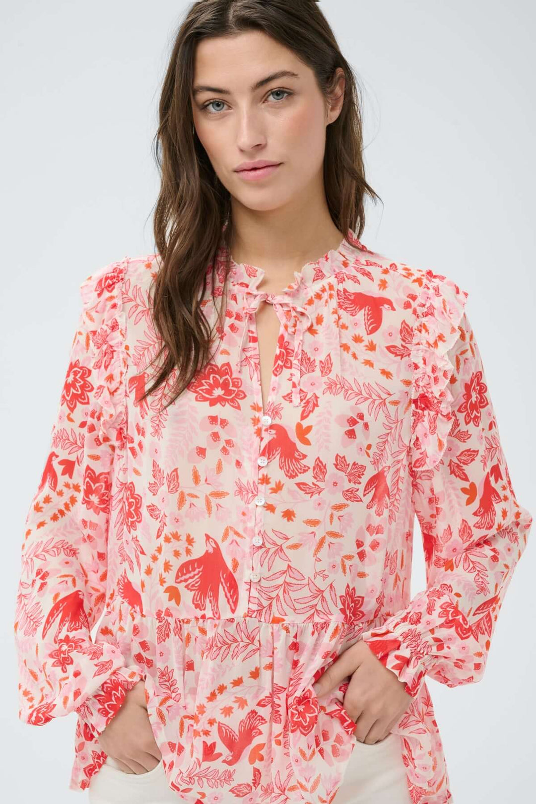 Blouse fluide à encolure fendue Alfrida avec imprimé délicat et coupe évasée, idéale pour un look léger et féminin