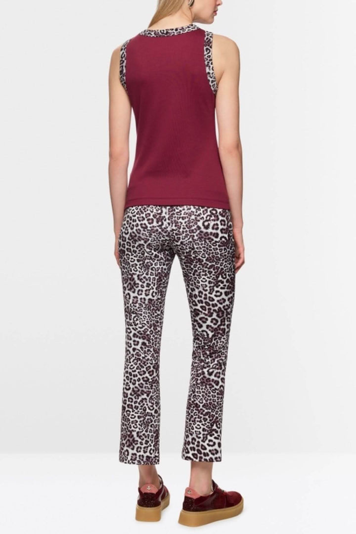 Camisole à imprimé léopard en coton côtelé doux, coupe près du corps, bordures léopard au col et emmanchures, vue arrière.