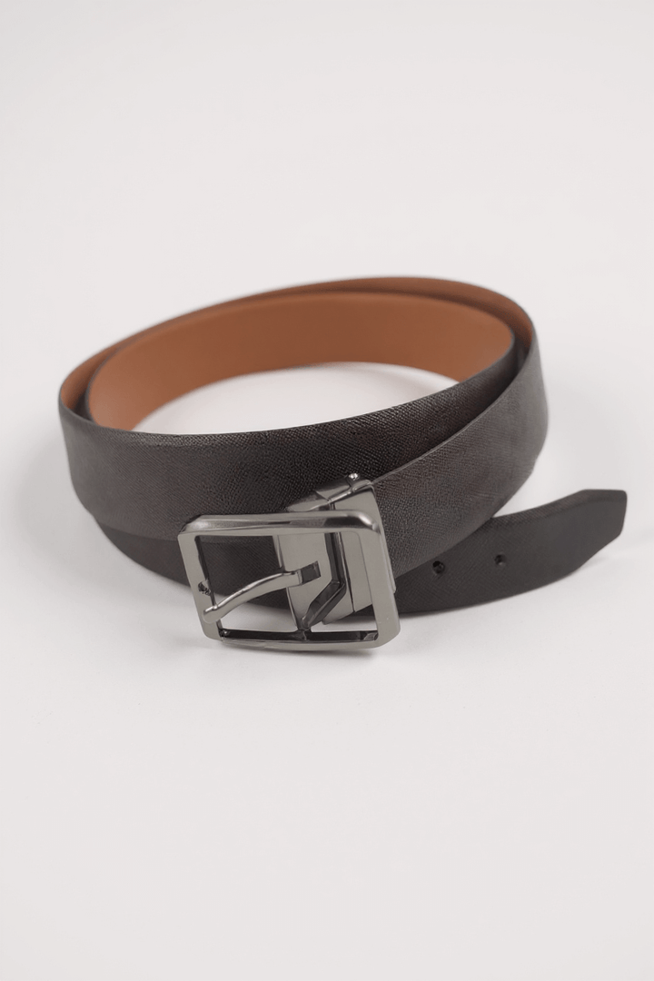 Ceinture réversible en cuir italien avec boucle en métal graphite élégante et moderne pour un style chic et versatile.