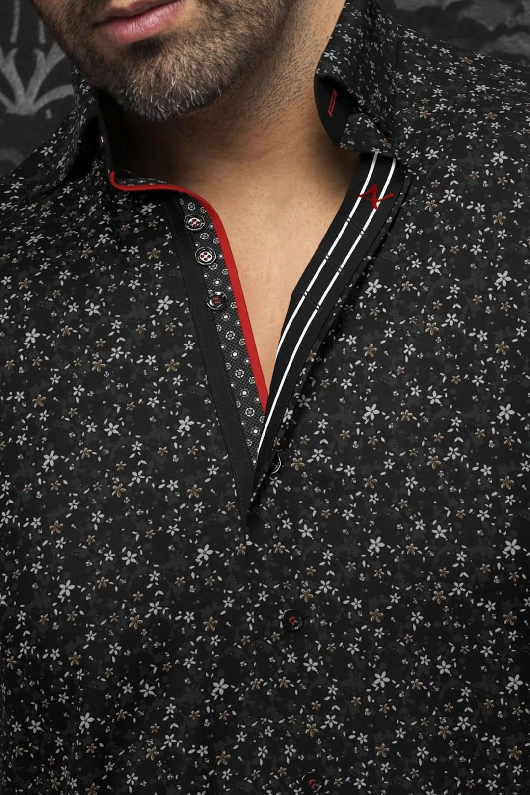 Chemise McBryde en coton extensible avec motifs contrastants et détails élégants.