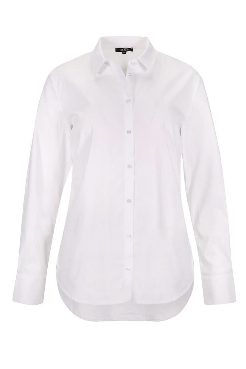 Chemise classique blanche avec coupe structurée et col traditionnel.