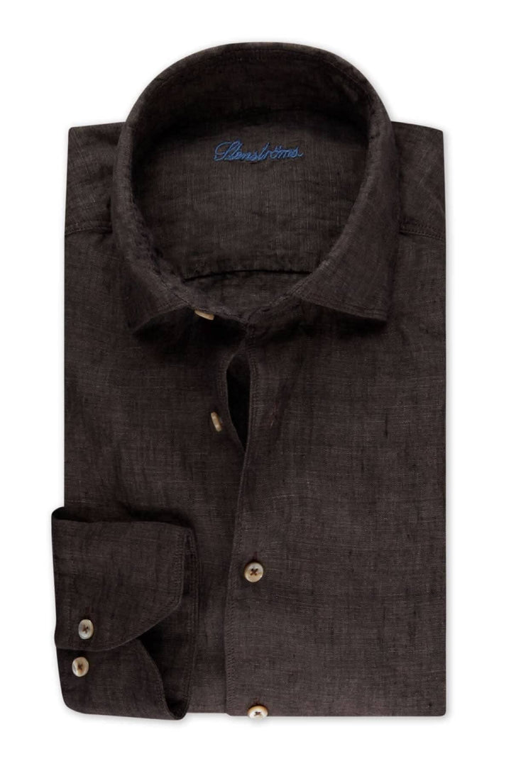 Chemise en lin marron, légère et respirante, avec col classique et boutons élégants, parfaite pour l&