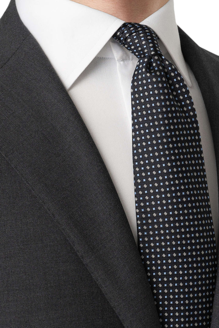 Geometric pattern tie