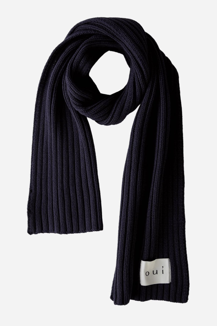 Foulard en tricot doux à finition côtelée
