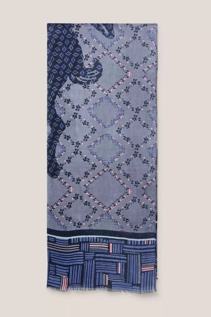 Foulard imprimé lièvre avec motifs géométriques en bleu et rose, dimensions 70 x 180 cm, style chic.