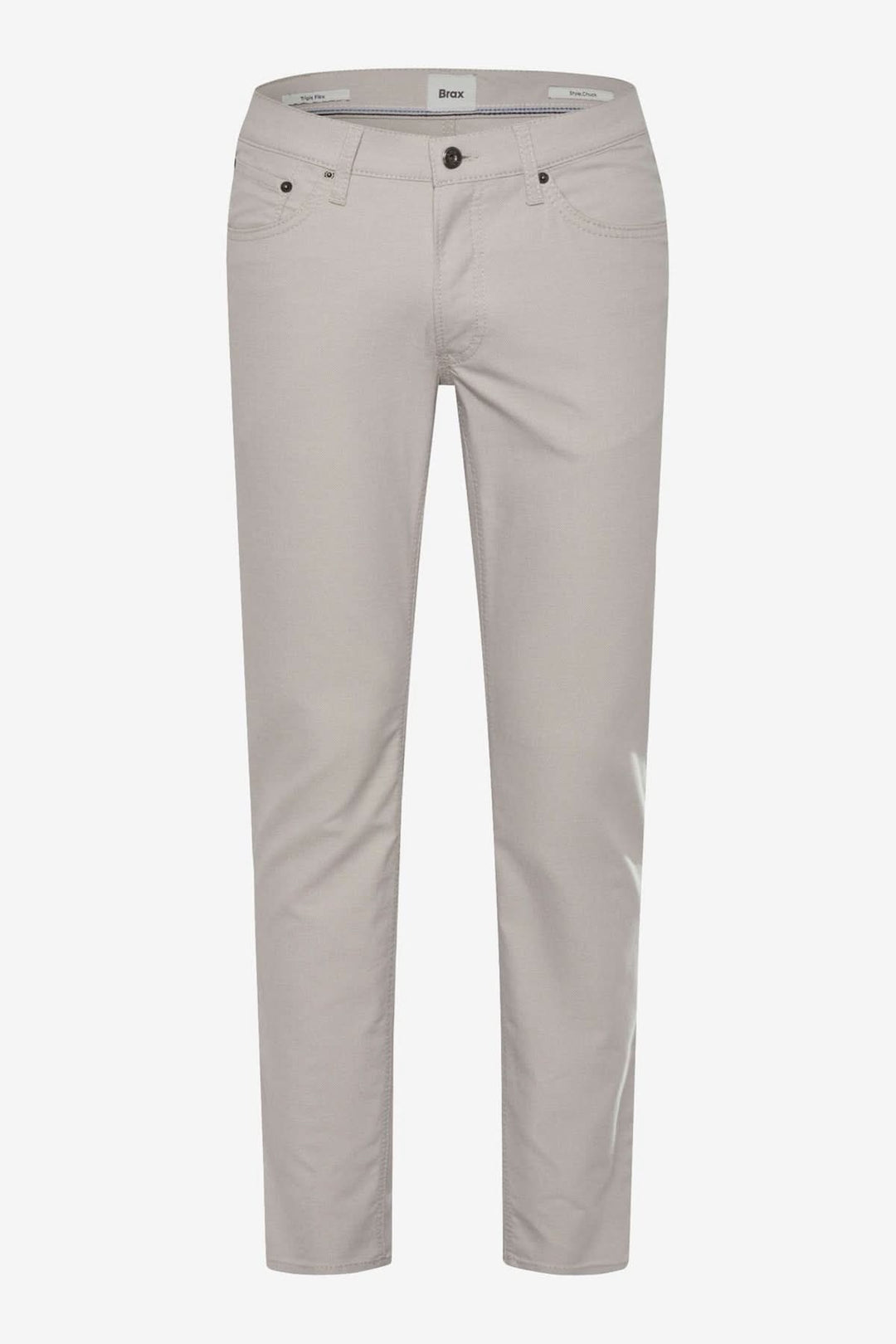 Jean Chuck Triple Flex pour homme, coupe Modern Fit, couleur beige, cinq poches, détails en cuir synthétique.