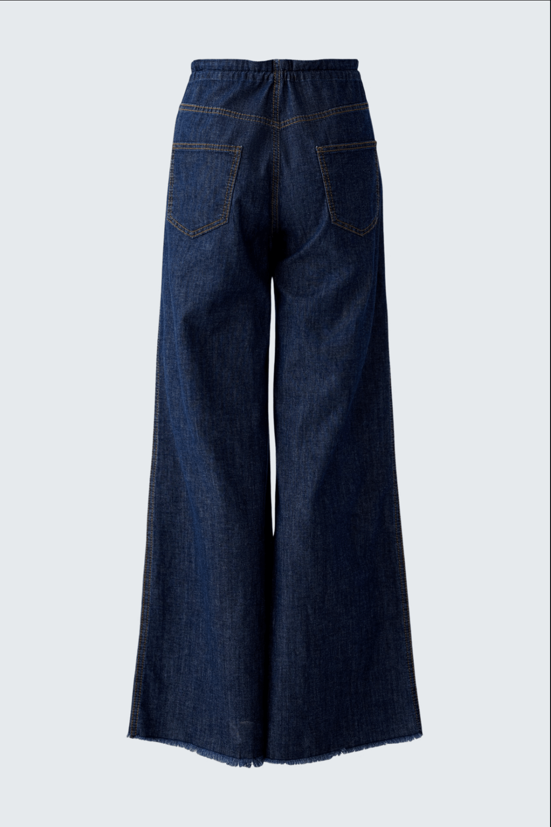 Jean ultra léger avec coupe large, taille mi-haute et ceinture à cordon de serrage pour un ajustement personnalisé. Voir arrière du jean.