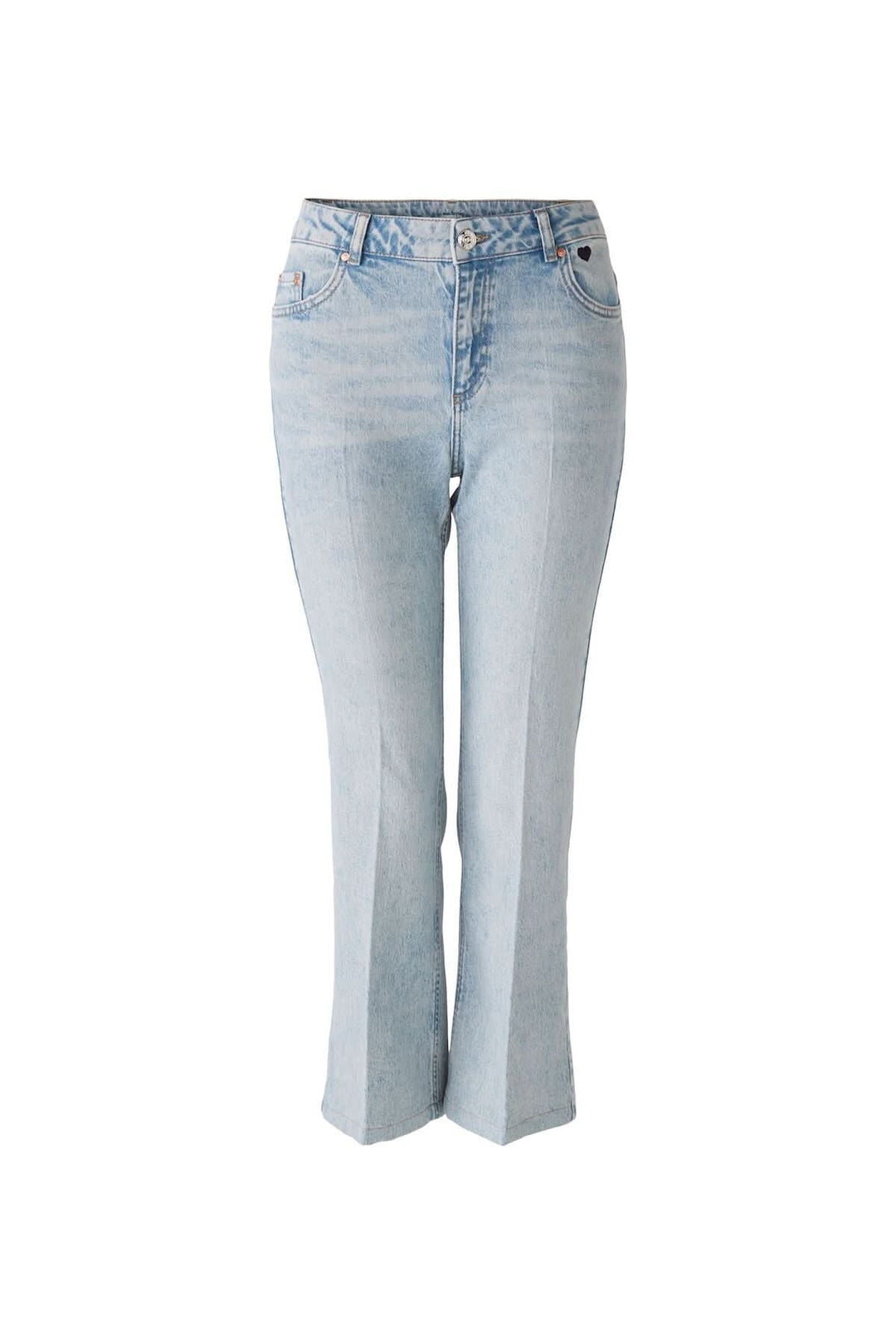 Jean évasé en denim clair, ajusté en haut et ample en bas, avec quatre poches et fermeture éclaire.