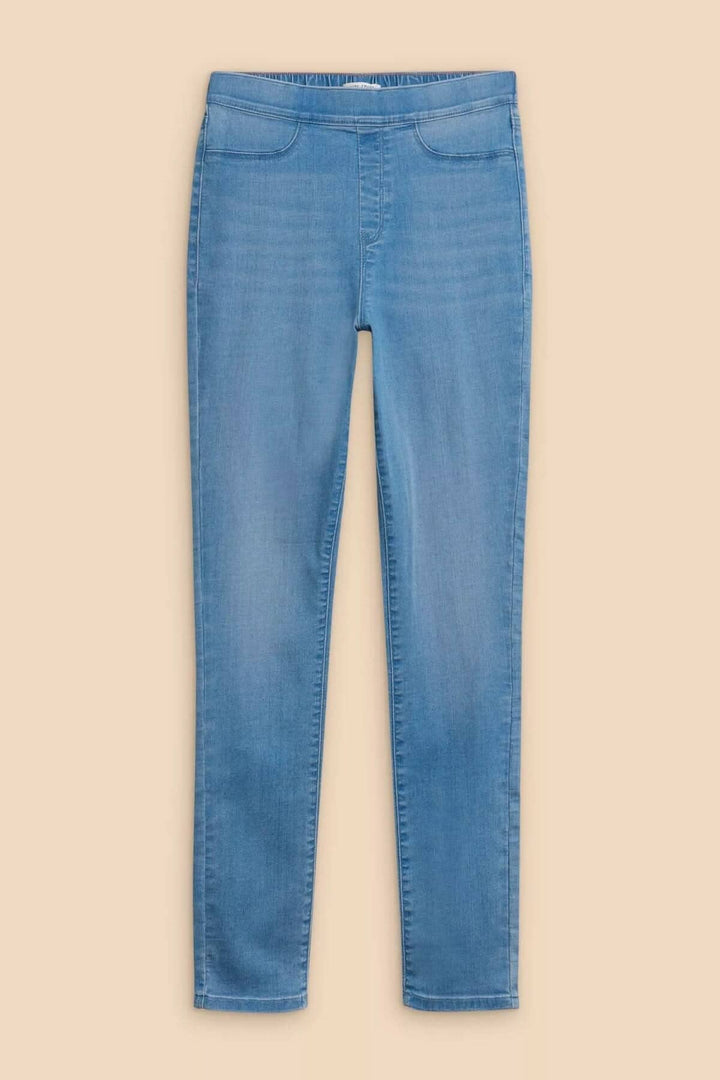 Jeans Janey en denim bleu, coupe ajustée, taille élastique, sans fermeture éclaire, confort optimal.