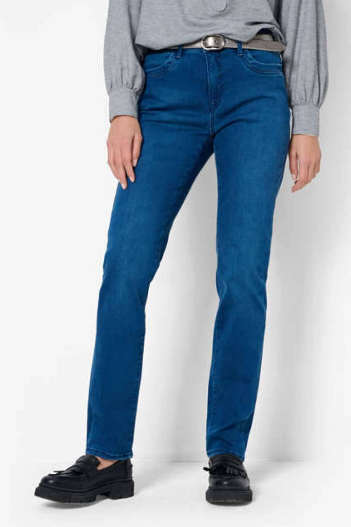 Jeans Mary pour femmes, coupe classique, cinq poches et tissu Thermo, couleur bleu tendance.