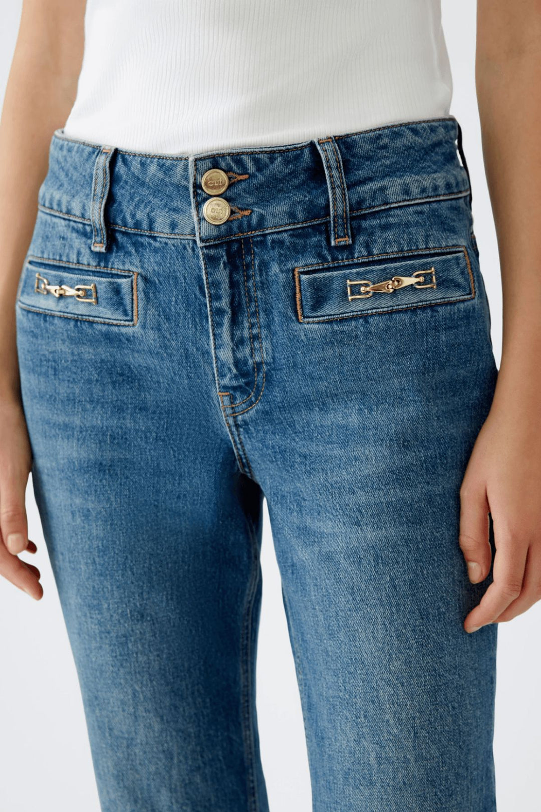 Mid-rise jeans