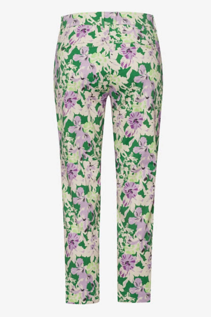 Chino fleuri SHAKIRA, pantalon 6/8 classique avec un motif floral violet et vert, vue arrière.