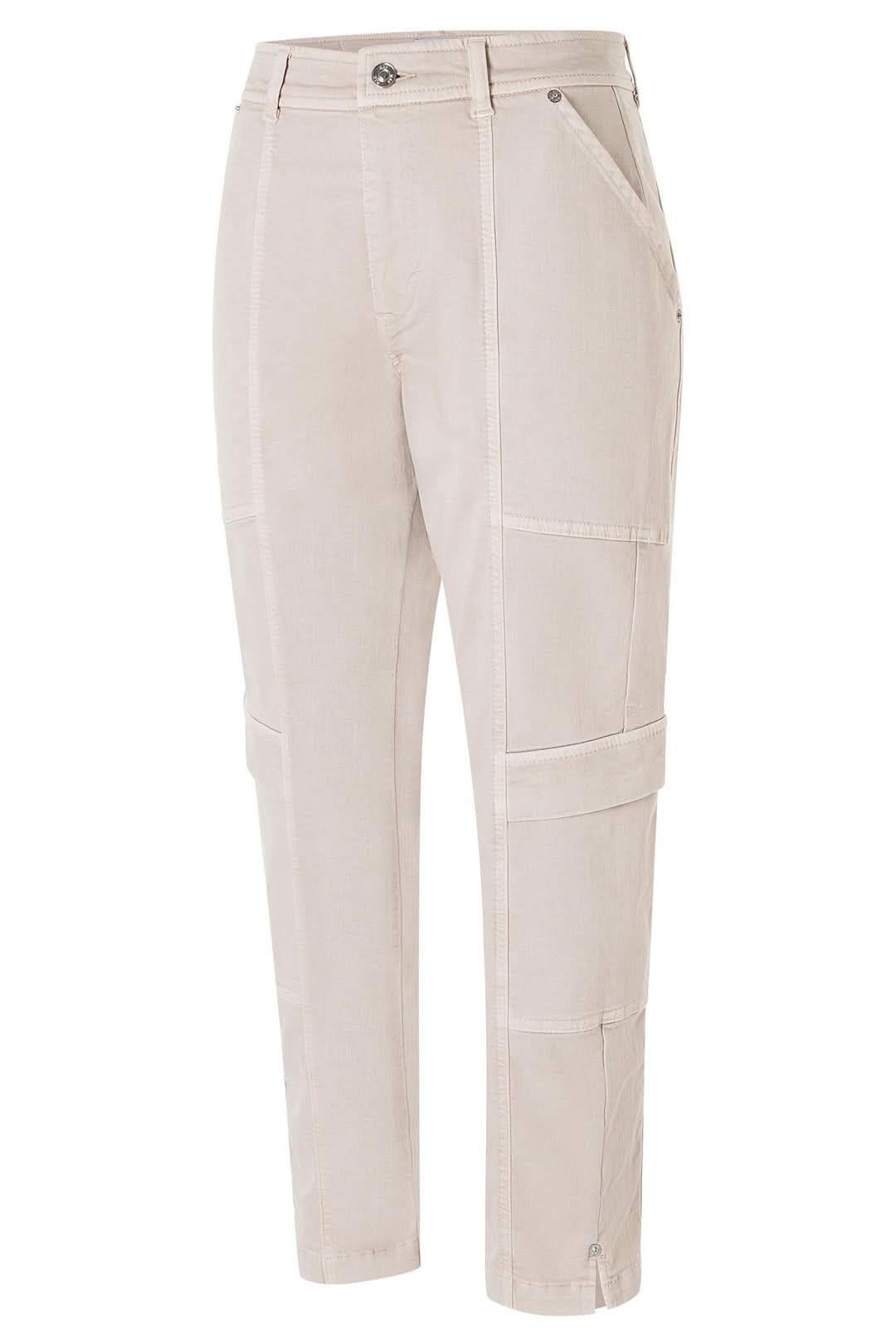 Pantalon cargo Ruby 2.3 en gabardine stretch couleur ivoire antique, moderne et confortable, poches utilitaires, style épuré.
