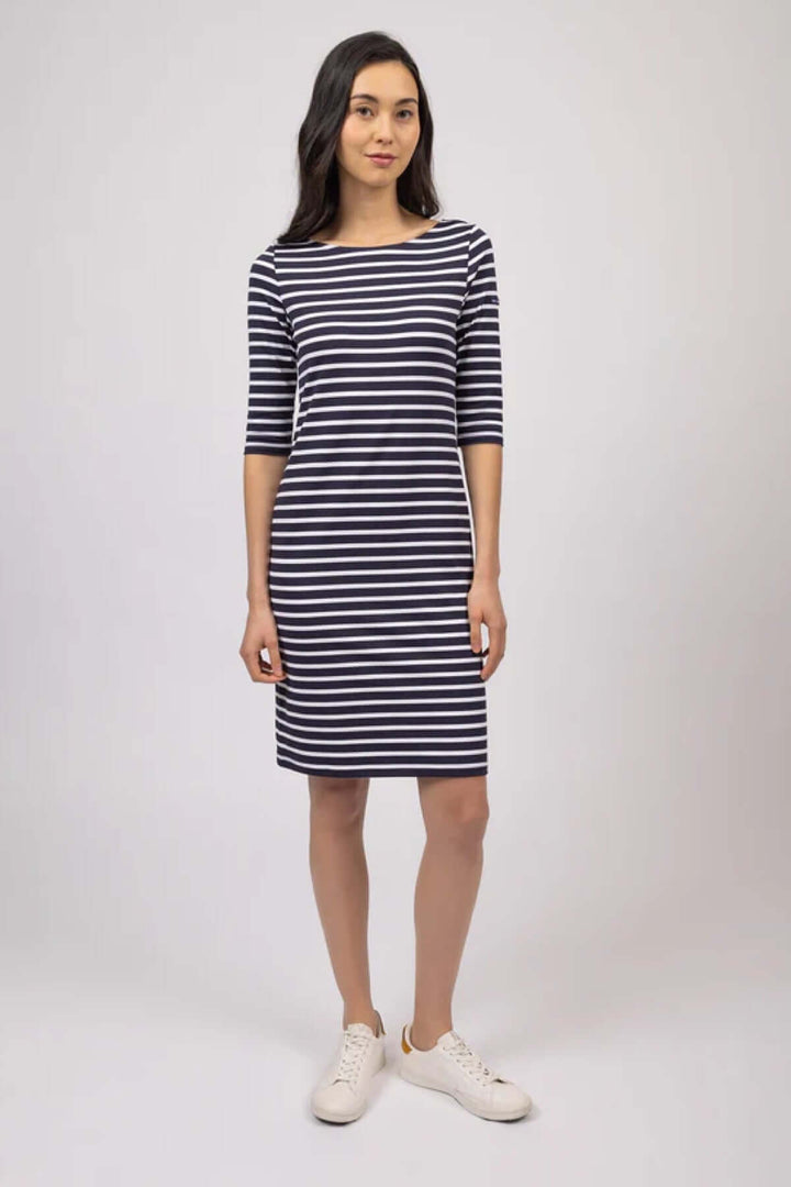 Robe PROPRIANO rayée, coupe droite, silhouette féminine, tissu extensible, confort quotidien.