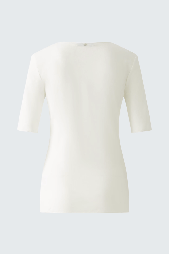 T-shirt manches mi-longues blanc, coupe ajustée à encolure dégagée, vue arrière.