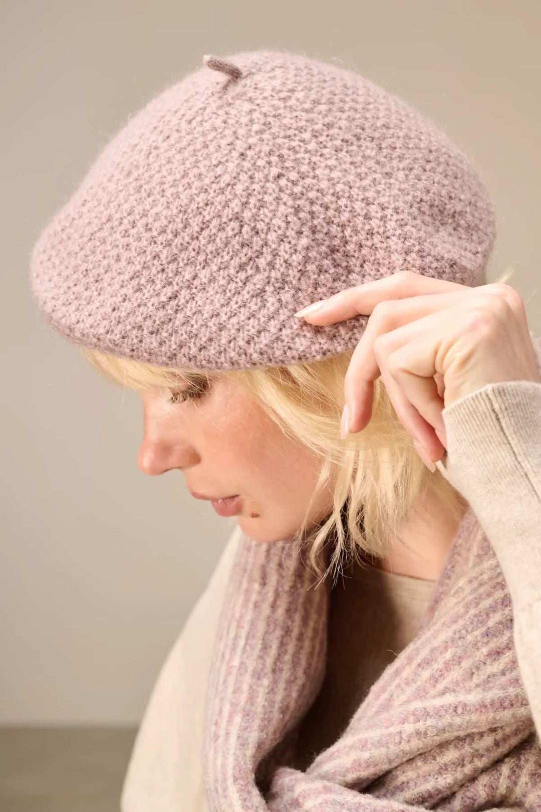 Nile soft and textured knit beret for women
