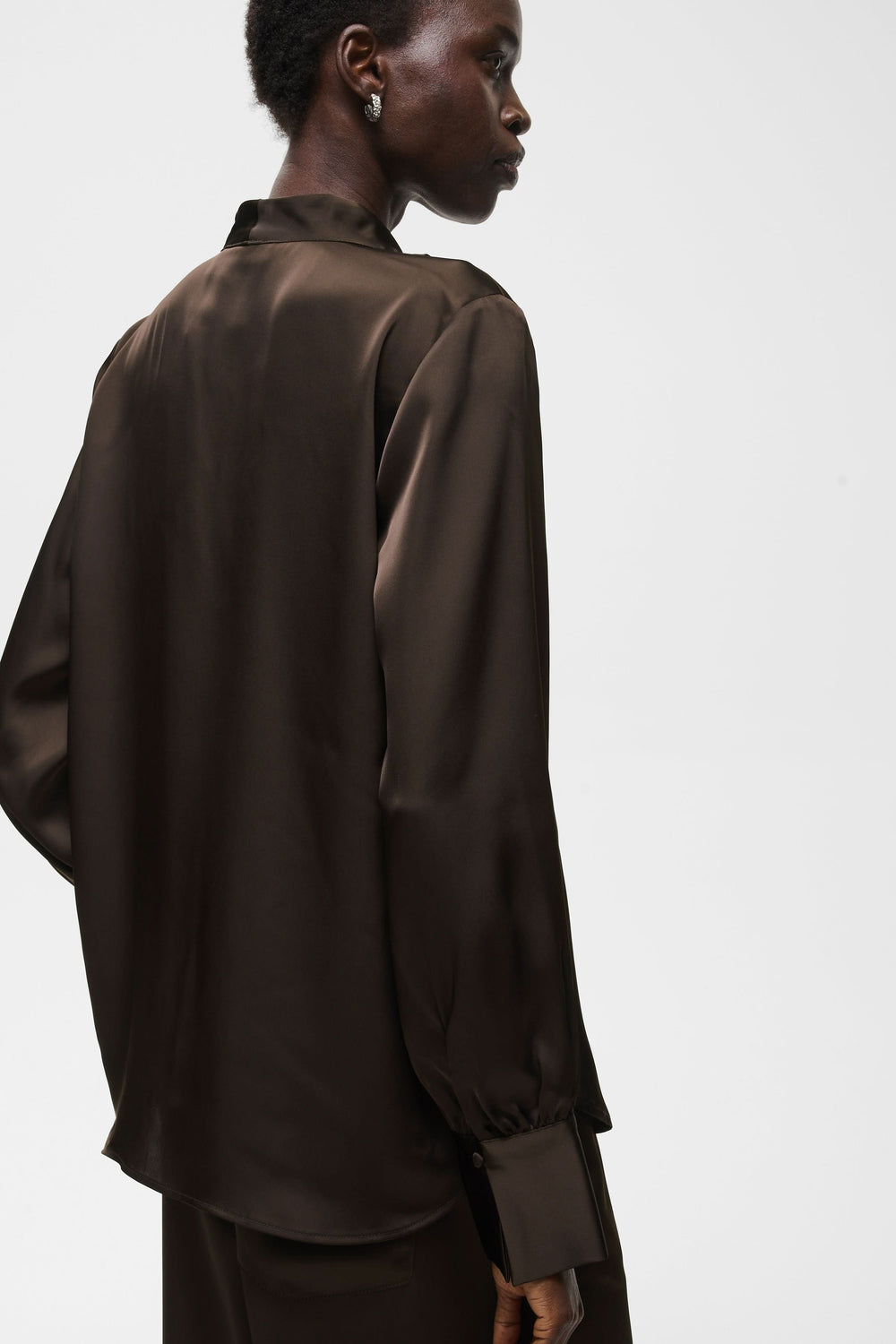 Blouse satinée à encolure en V vue de face pour femme Inwear