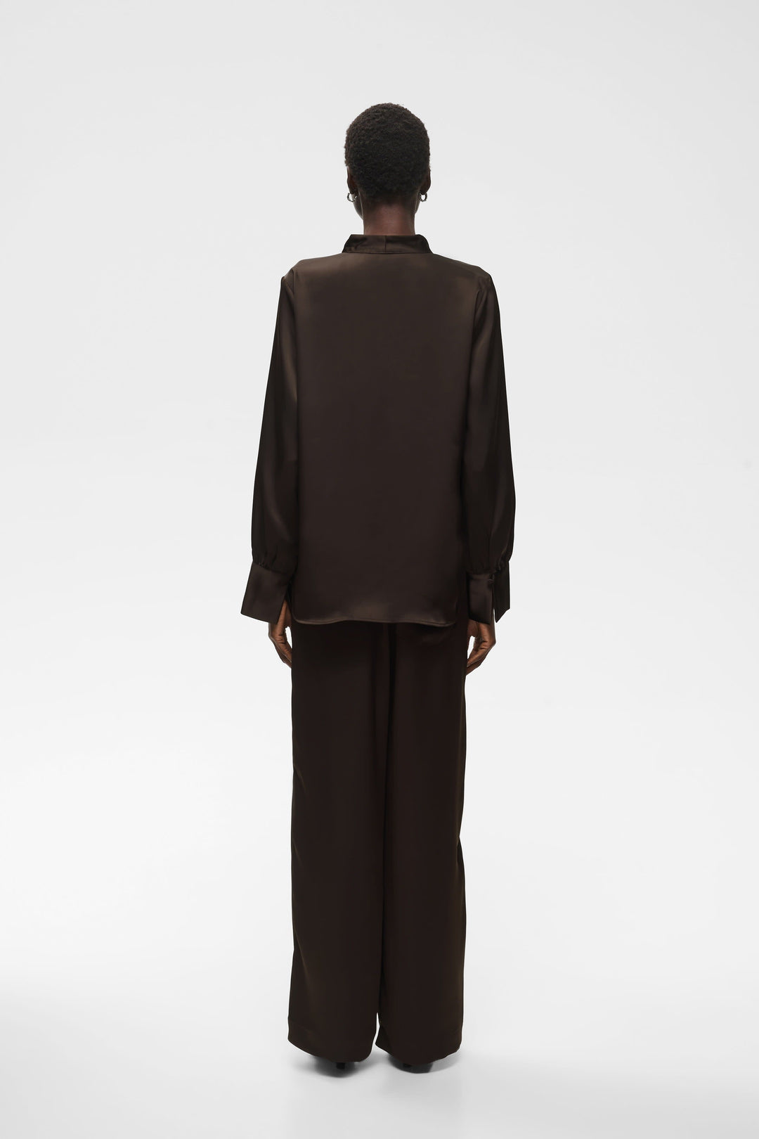 Blouse satinée à encolure en V vue de face pour femme Inwear