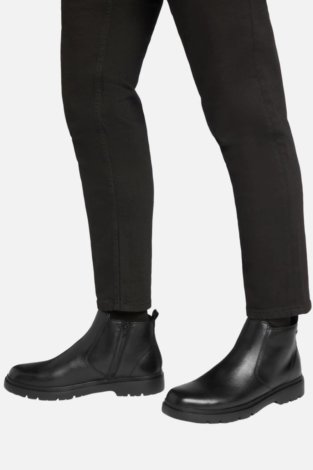Vue latérale botte Chelsea Geox homme cuir noir semelle épaisse - Valérie Simon