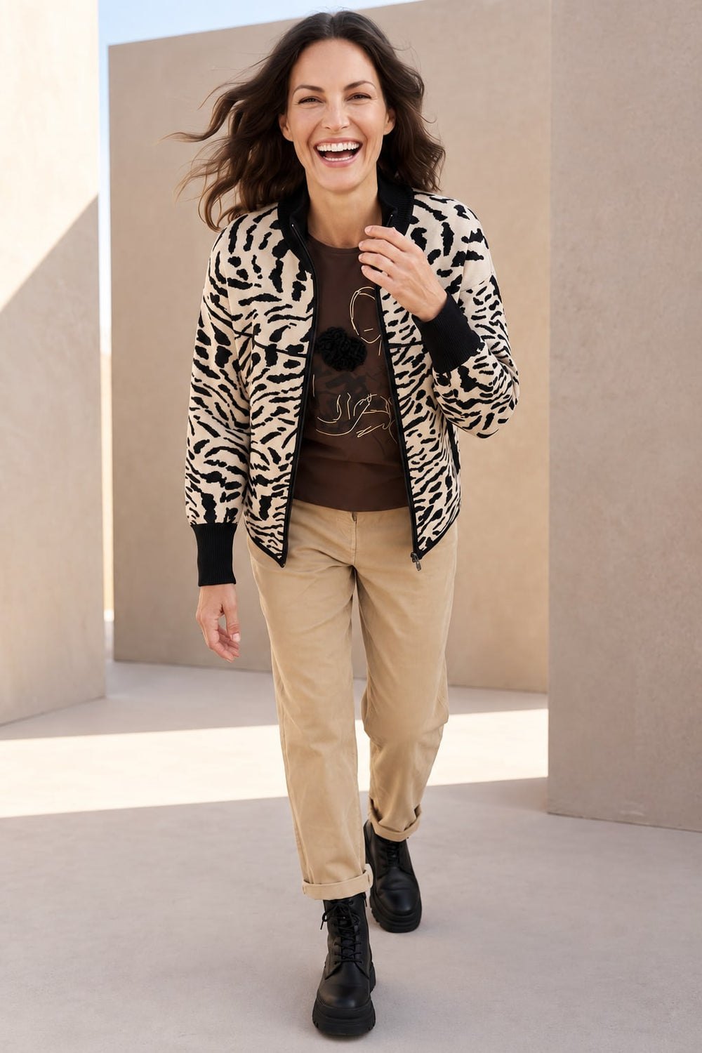 Women's long-sleeve top with artistic print kennys
