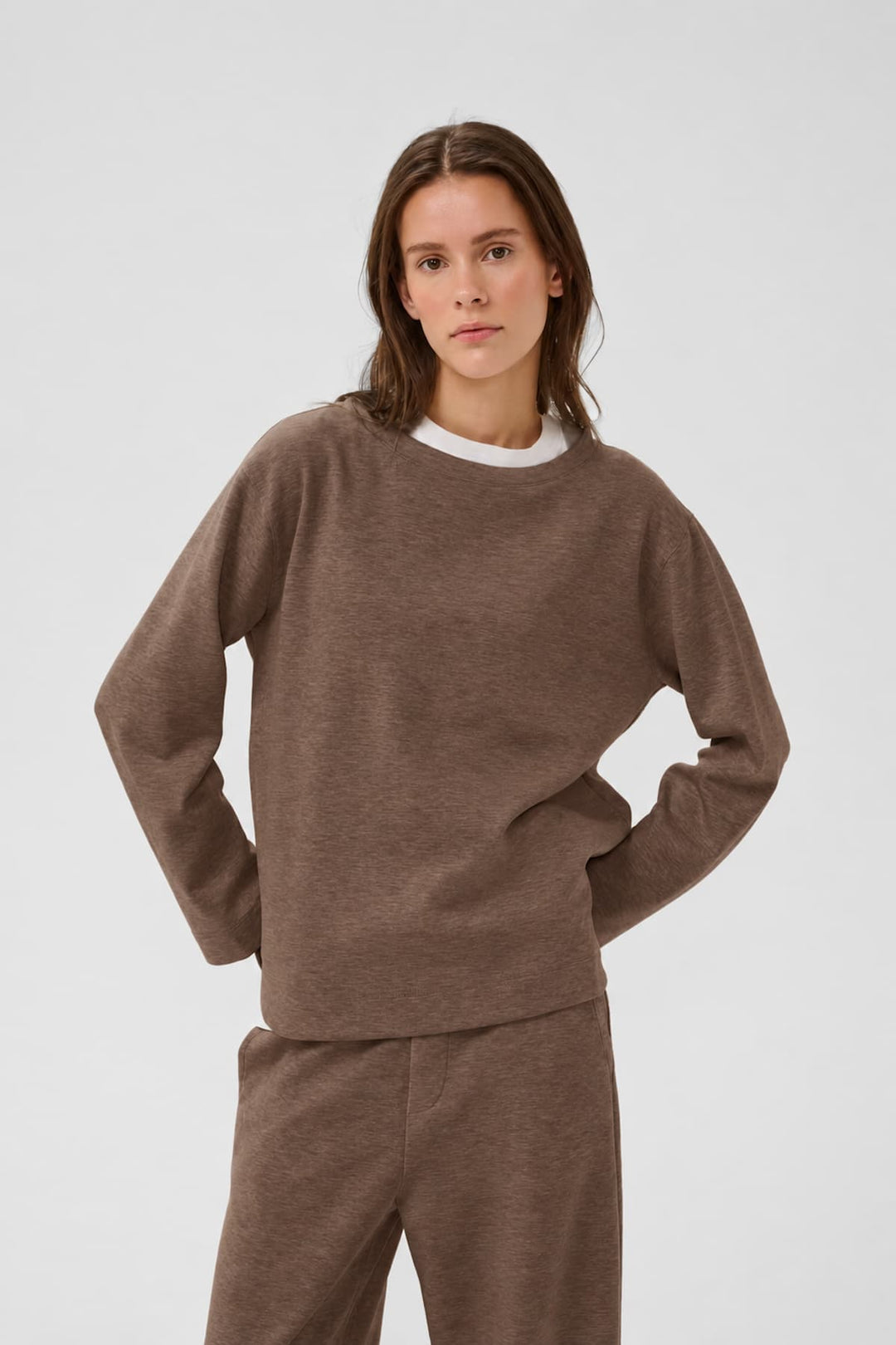 Chandail à manches longues col rond vue de face pour femme Inwear