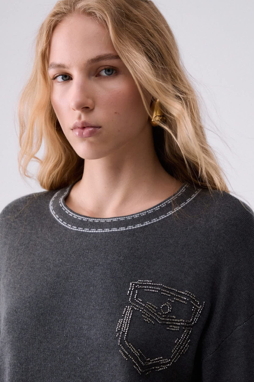 Front view contrast stitching sweater for women liujo