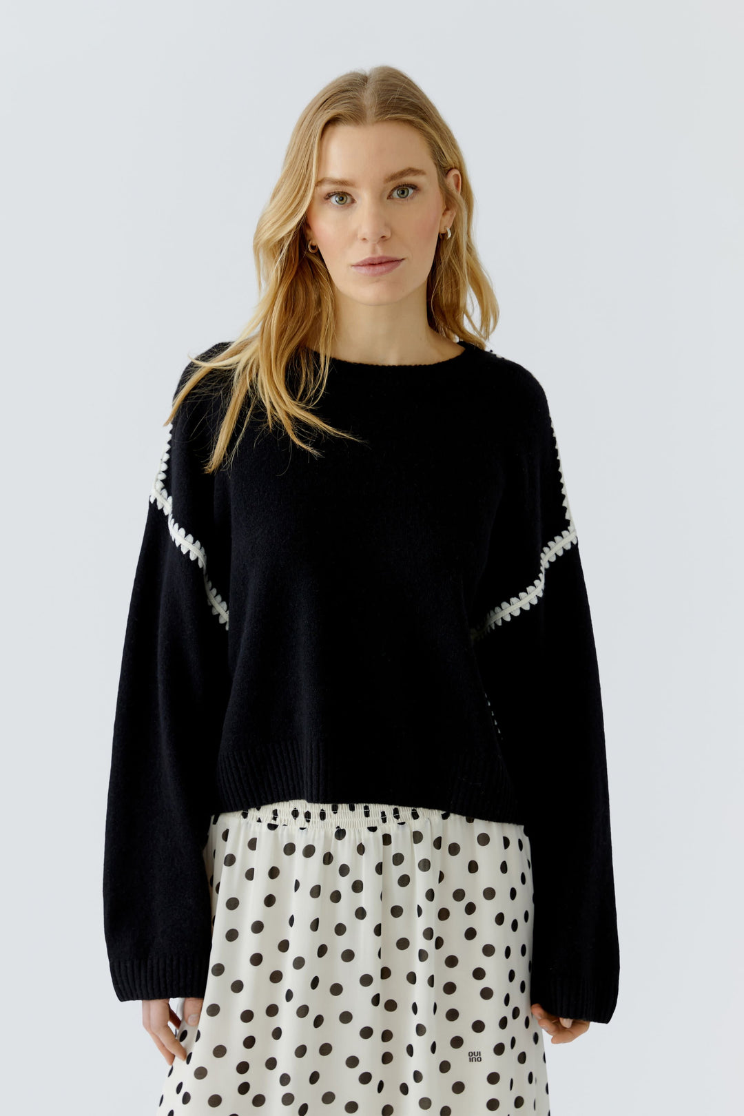 Chandail en tricot à coutures contrastantes pour femme Oui