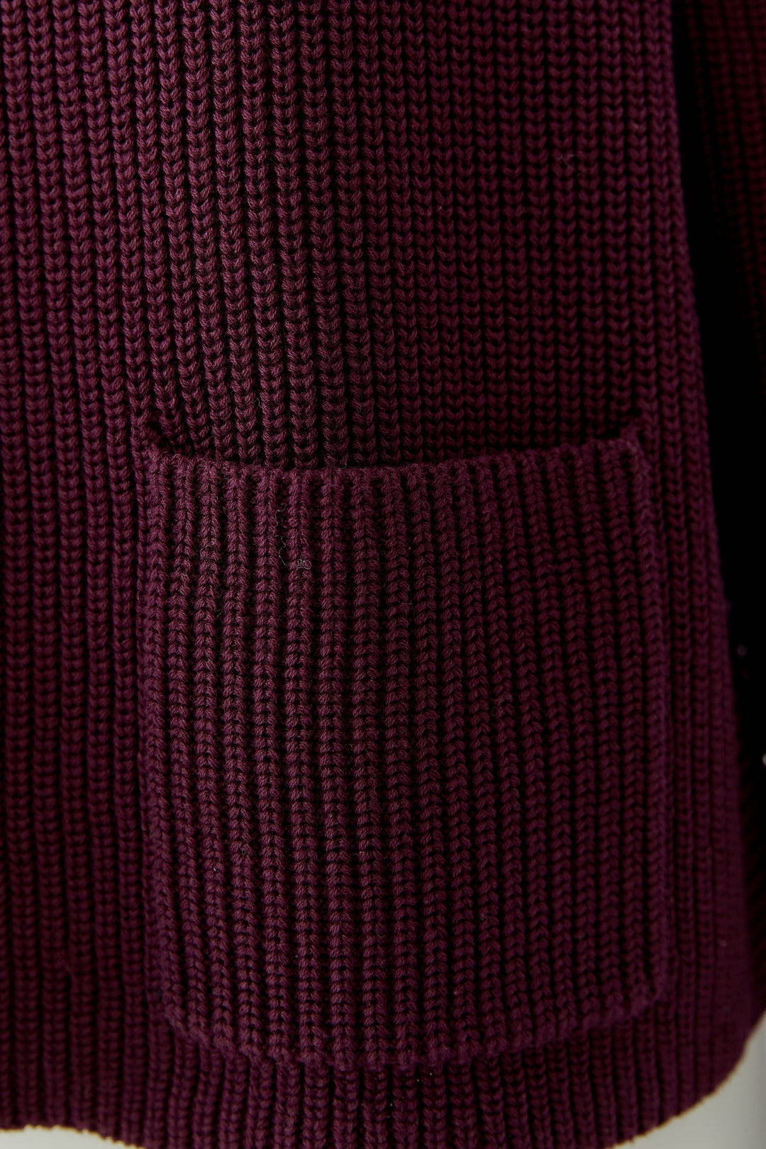 Chandail en tricot côtelé à col montant pour femme Oui