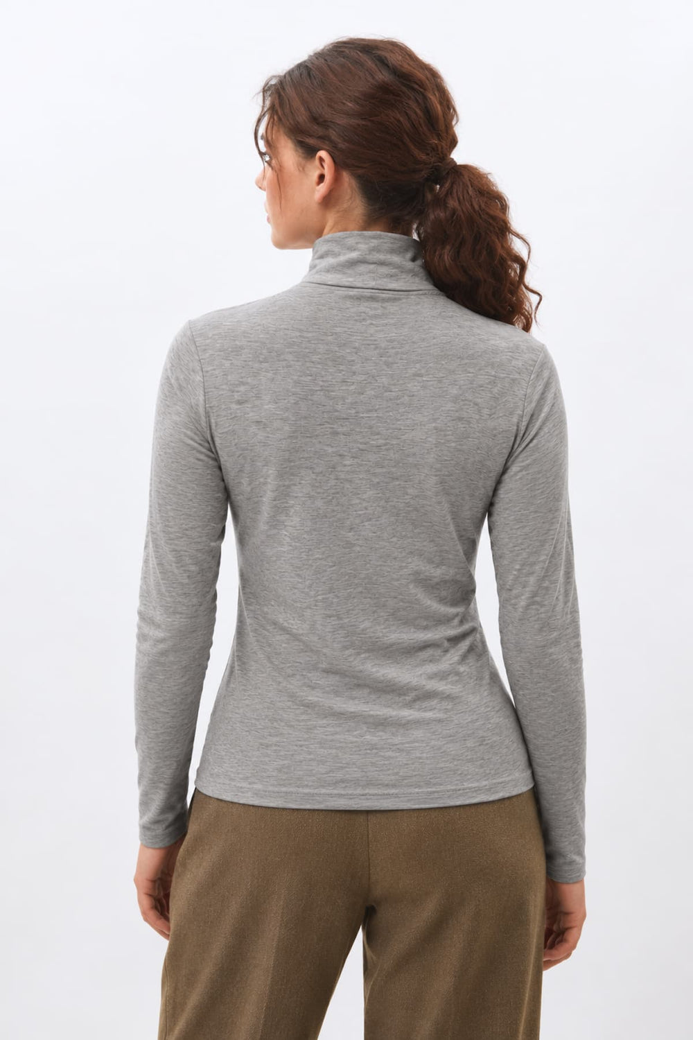 Chandail léger à col roulé pour femme Humility