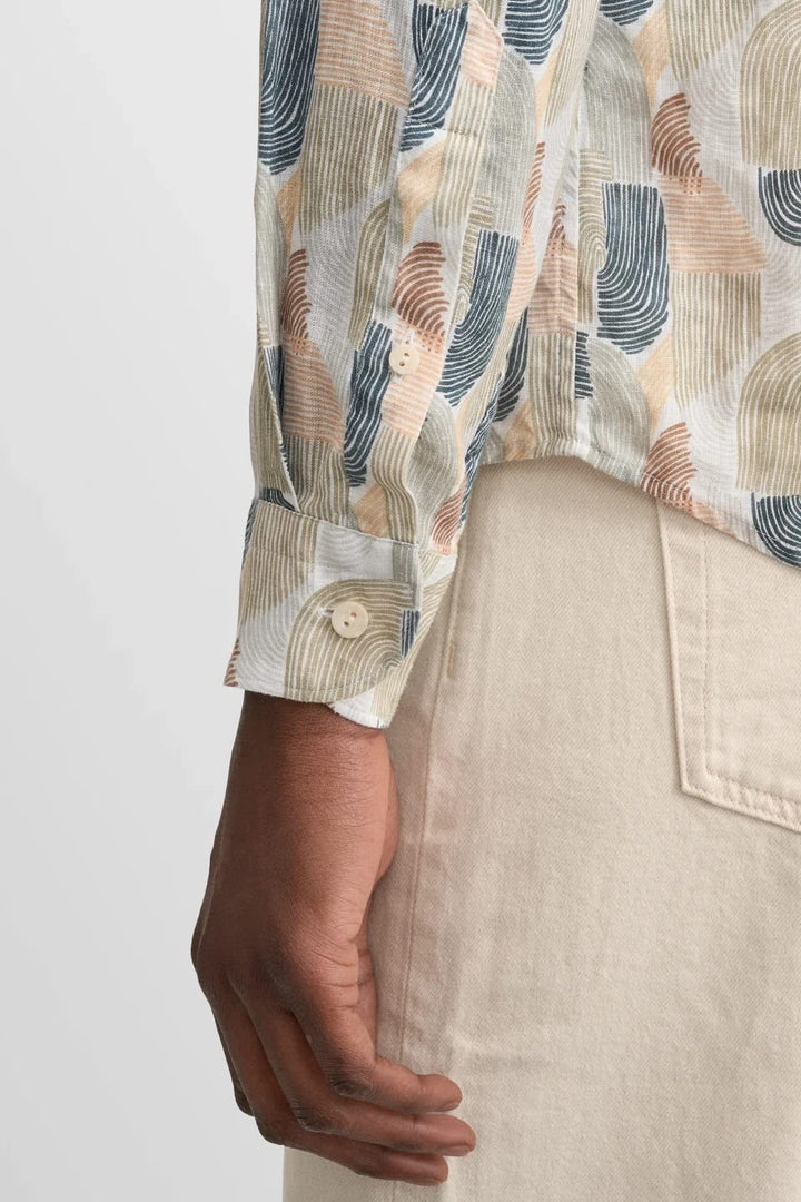 Front view of the Eton geometric-print shirt for men, in shades of blue and red - Valérie Simon