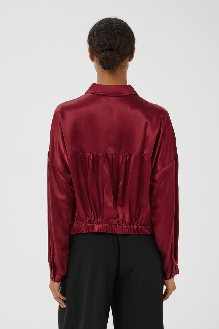 Chemise Dynya courte satinée à manches longues pour femme Part Two