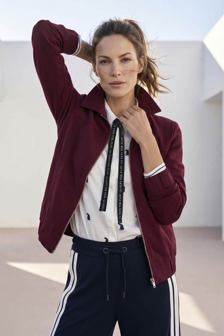 Front view of a women&