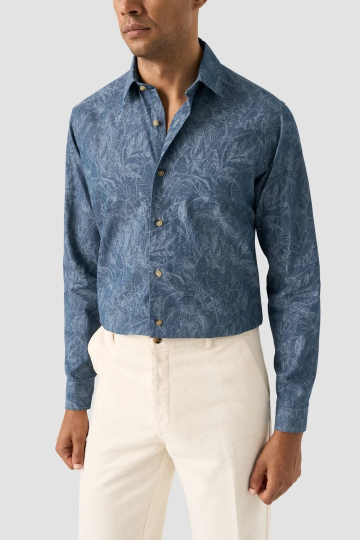 Front view of an Eton men&