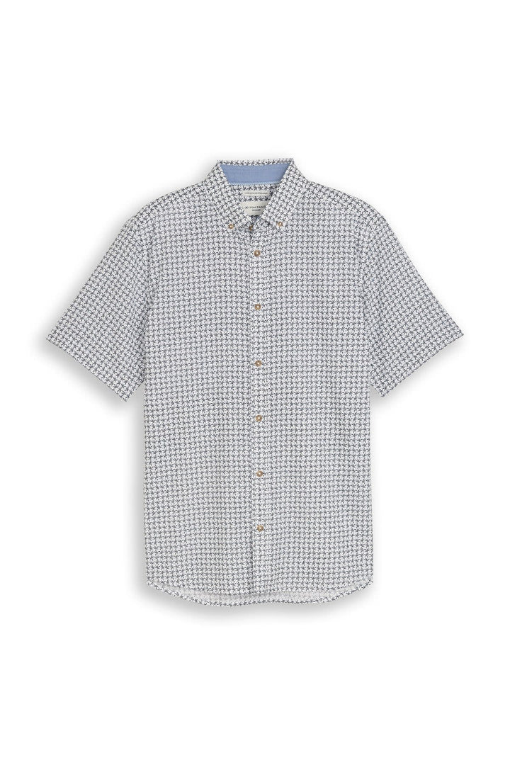 Vue de face chemise Tom Tailor pour homme imprimée bleue et blanche - Valérie Simon