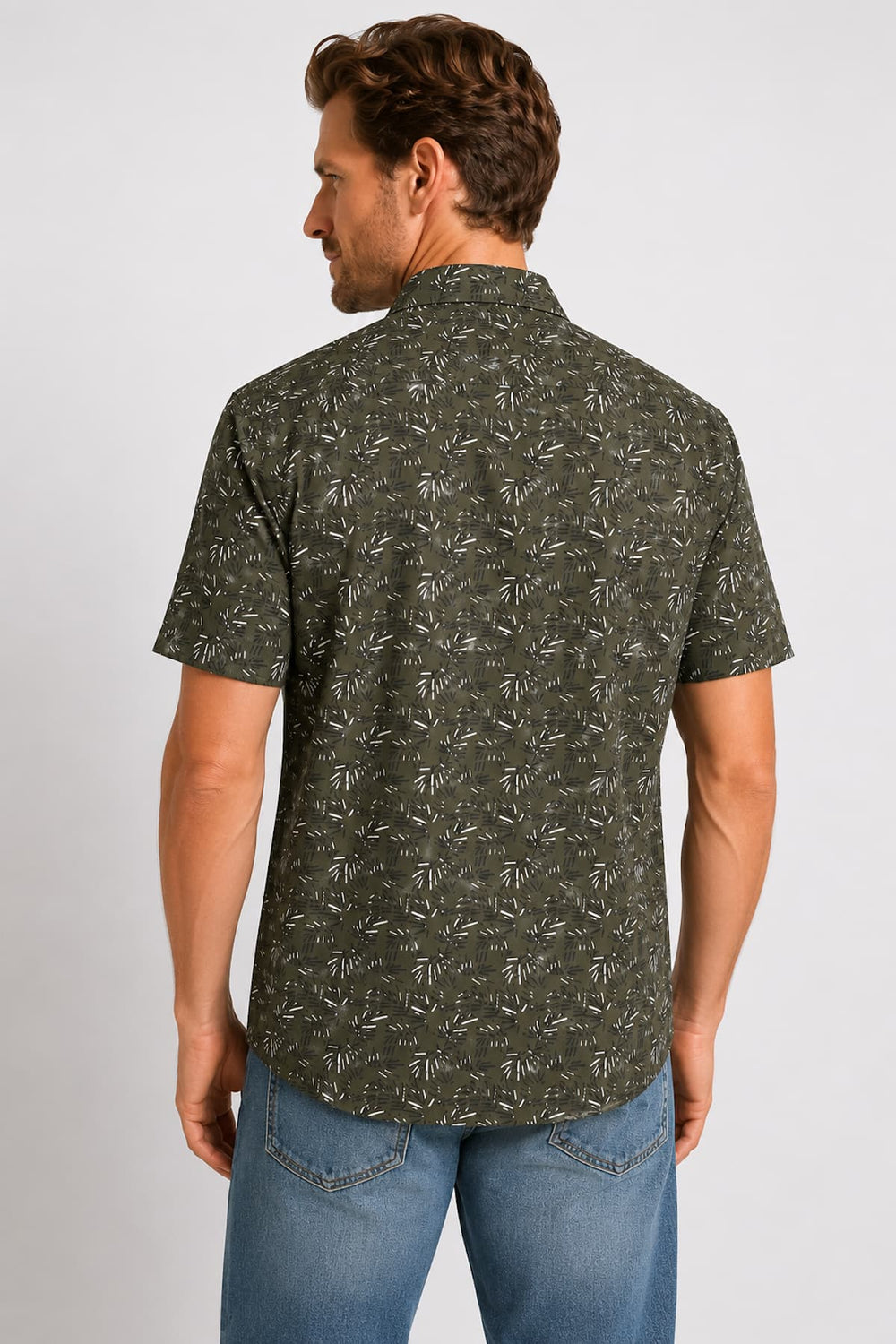 Side view of a red Tom Tailor men's shirt with an abstract floral print - Valérie Simon