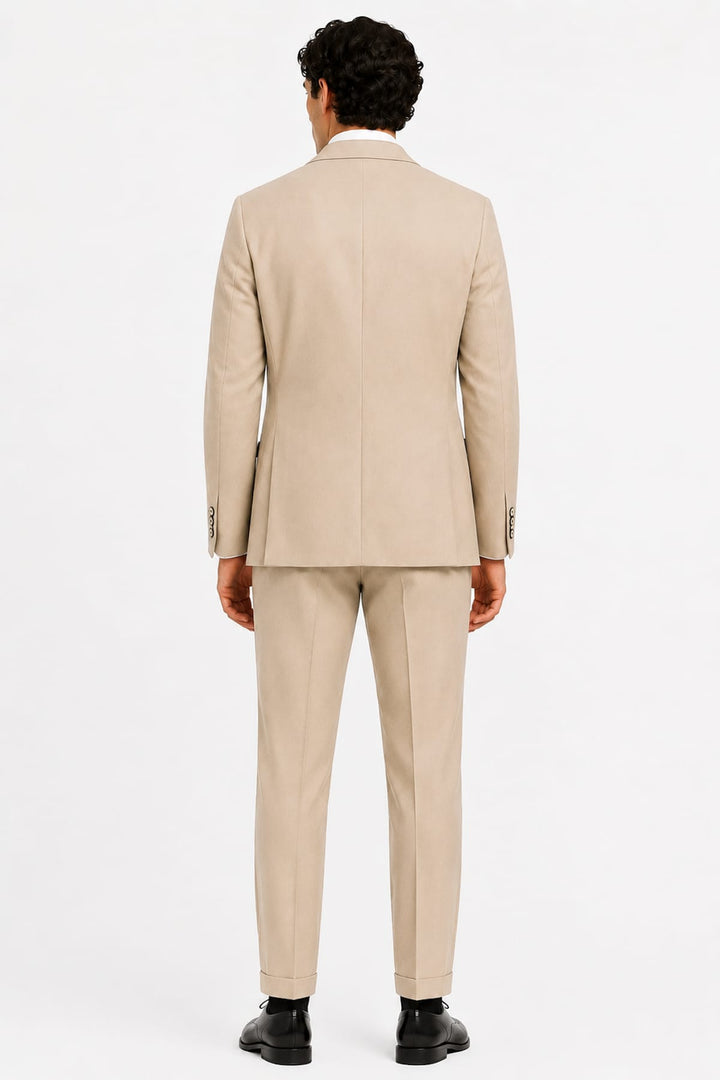 Full-front view of a men&