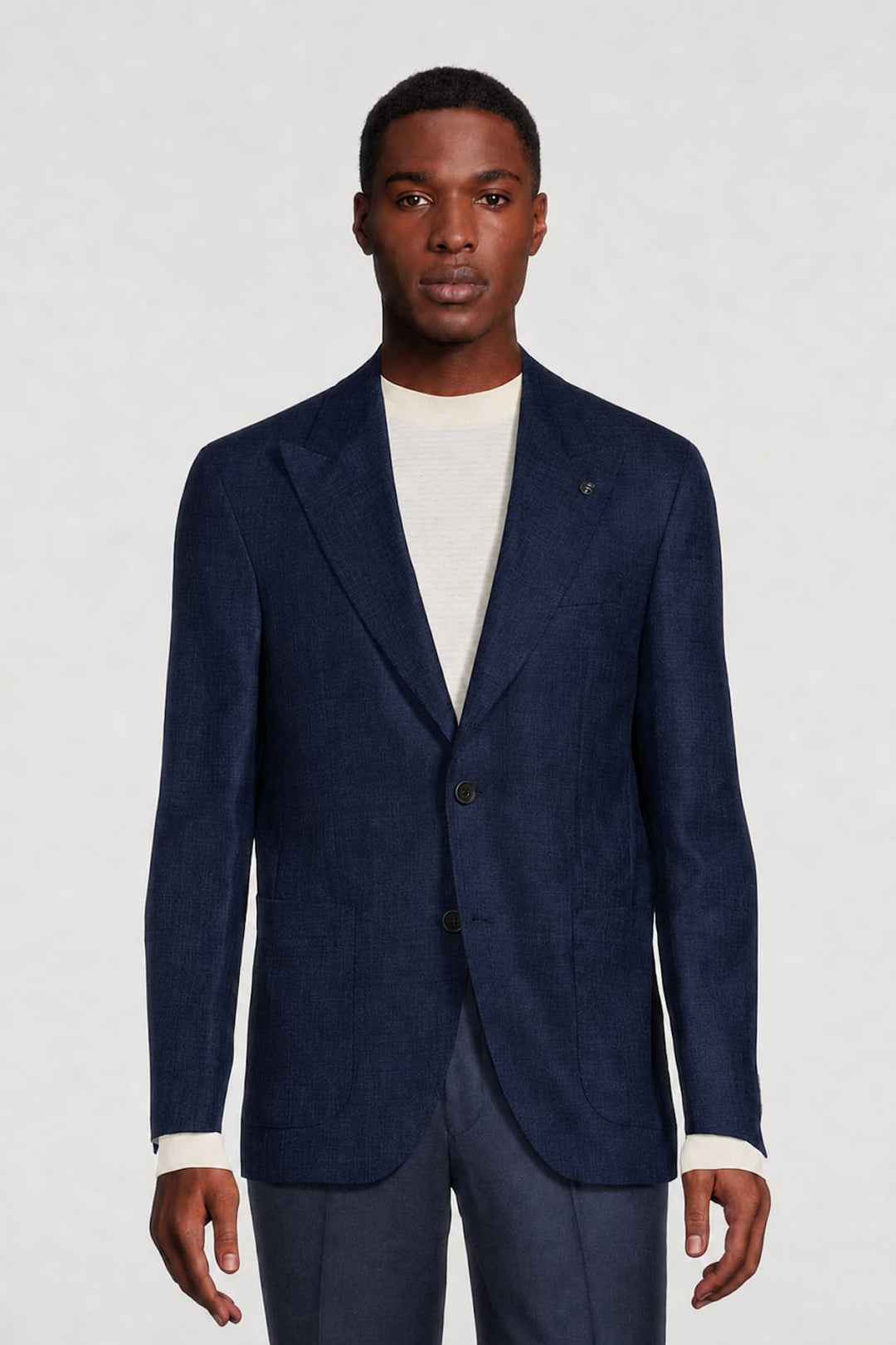 Full-length side view of the Jack Victor men&