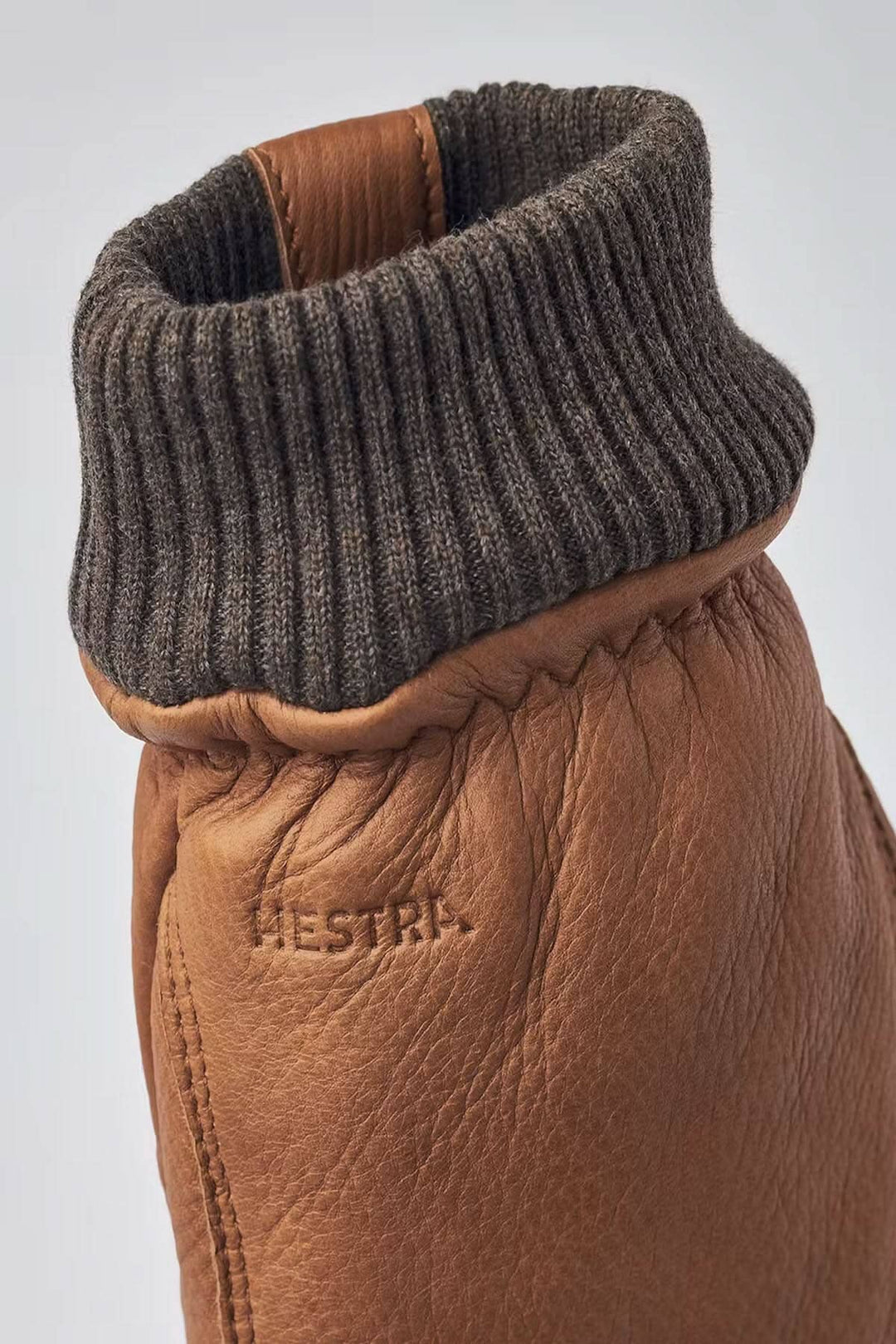 Gant de cuir Tore en peau de cerf, confortable, avec manchette côtelée, idéal pour l'hiver.