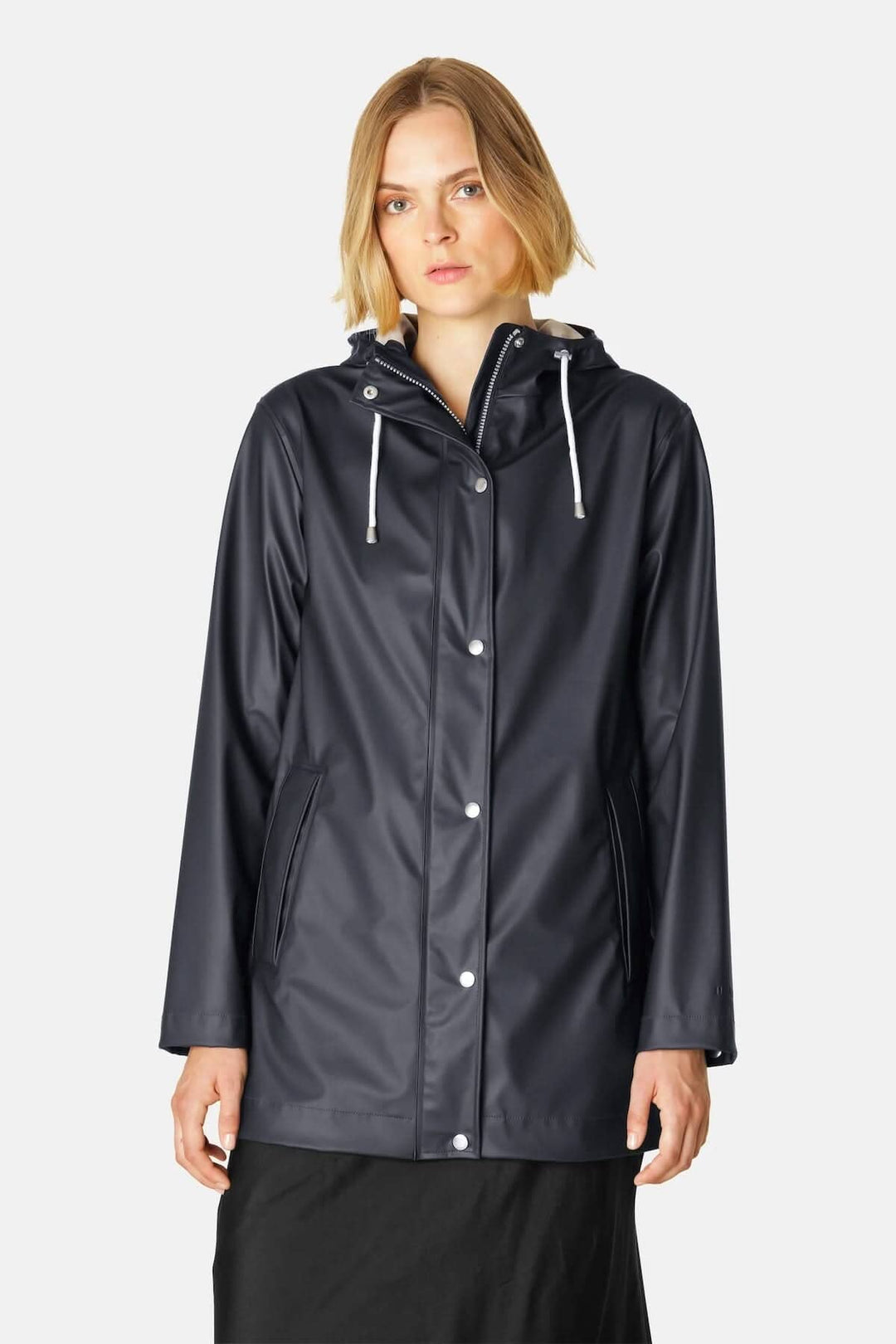 Imperméable à coupe droite, léger et durable, avec capuche, idéal pour la pluie.