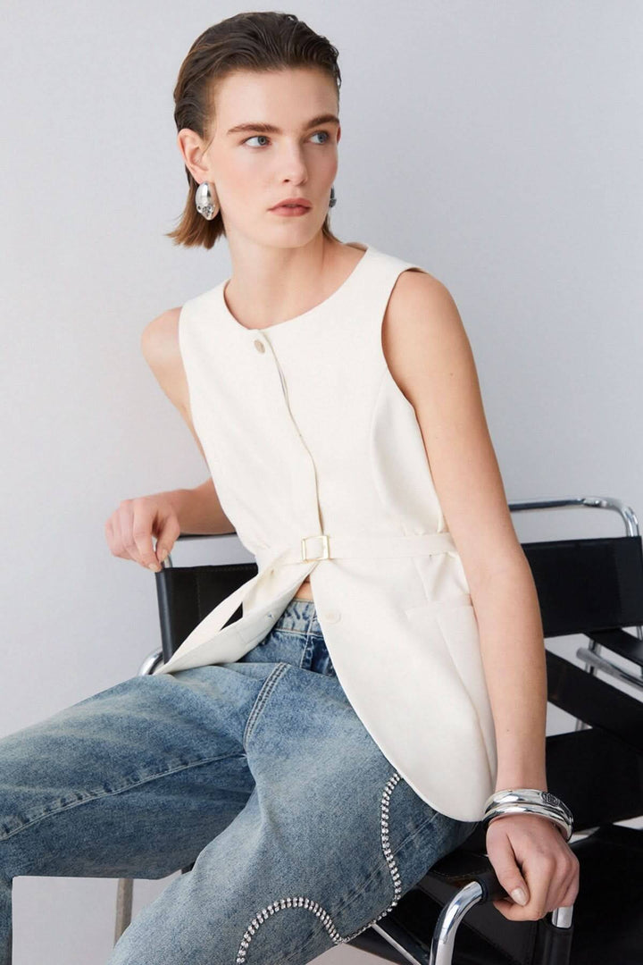 Veste sans manches avec ceinture