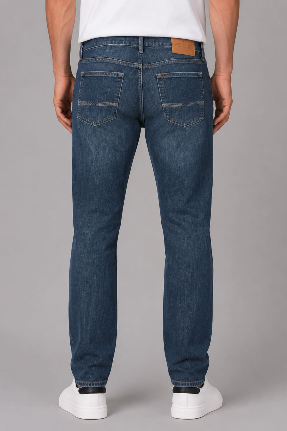 Side view of the classic Black Bull men's dark blue jeans Fit with Valérie Simon hem