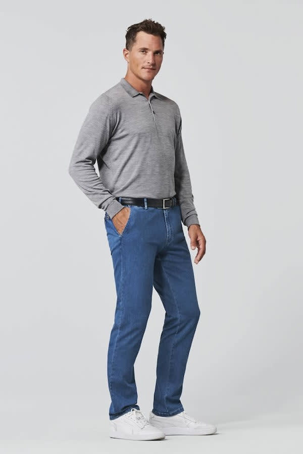 Rear view of Oslo Meyer men&