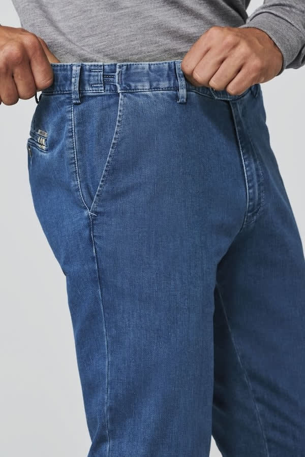 Rear view of the Jean Oslo Fit modern Meyer men&
