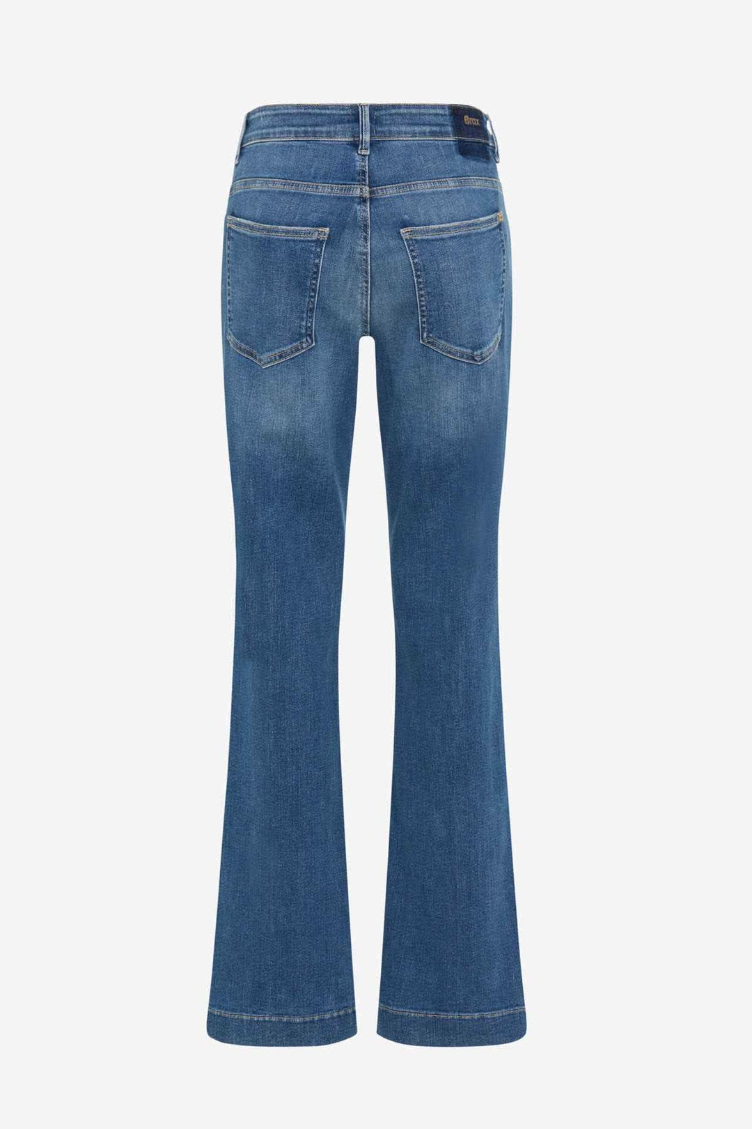 Vue de face jean à couture apparente Brax pour femme bleu avec ceinture visible - Valérie Simon