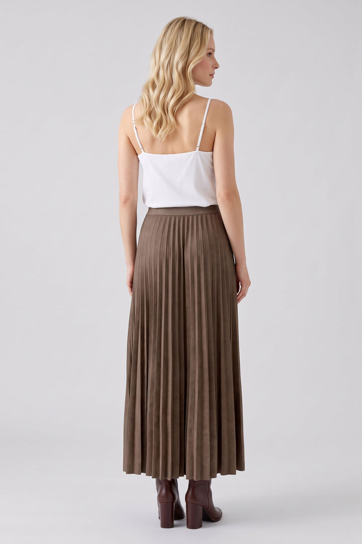 Jupe longue plissée à taille haute vue de face pour femme Oui