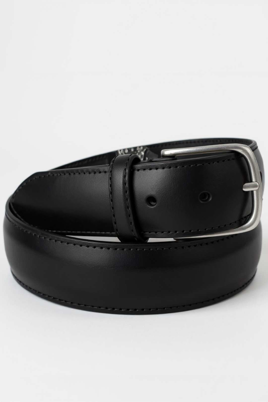 Ceinture élégante en cuir teinté