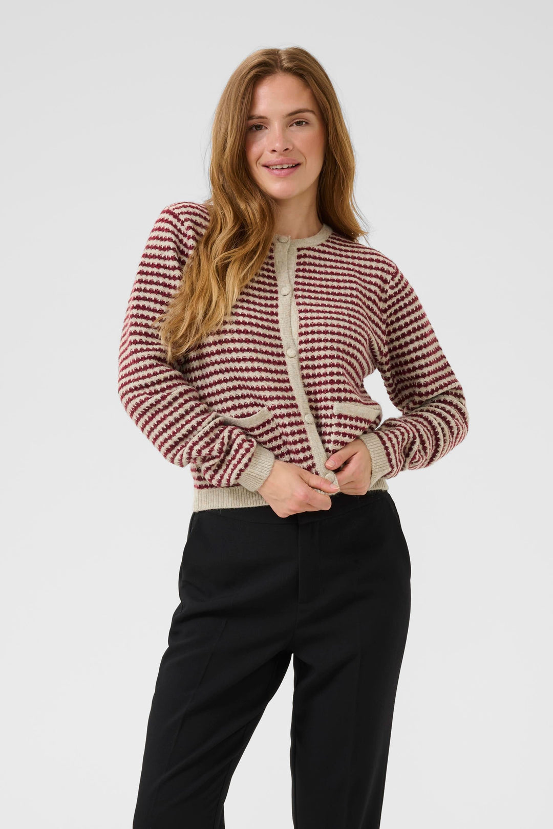 Cardigan Ellery à rayures avec poches avant, femme en cardigan boutonné rayé, style polyvalent avec deux poches plaquées.