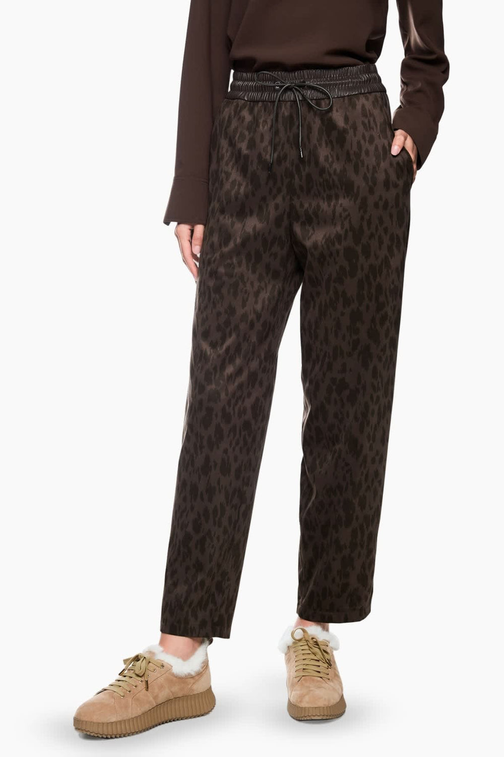 Pantalon Ranchi léopard beige et noir à taille élastique vue de face pour femme Marc Cain